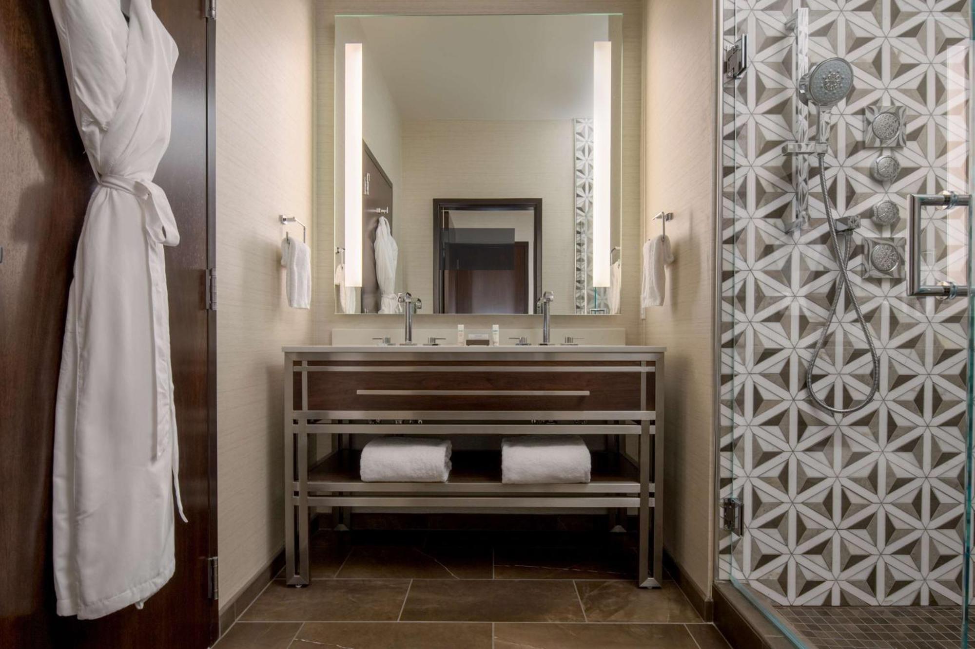 Embassy Suites By Hilton Seattle Downtown Pioneer Square Ngoại thất bức ảnh